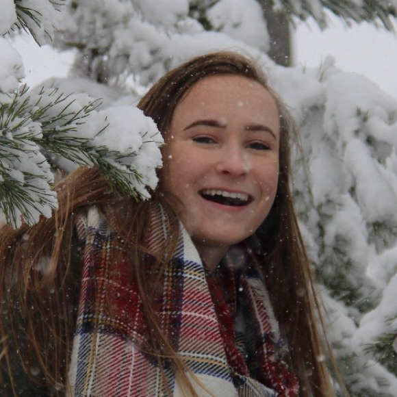 Meet your Posher, Kendall - Picture 1 of 1